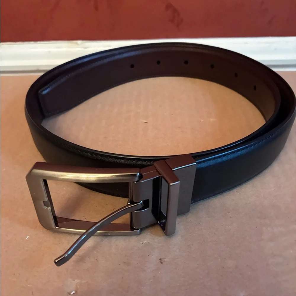 Boys Brown and Black Reversible 100% Leather Belt, Size 30/32